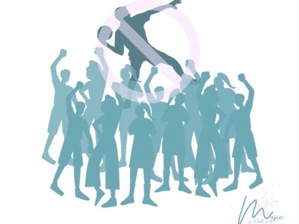 What’s with the current epidemic of throwing things at the&nbsp;stage?